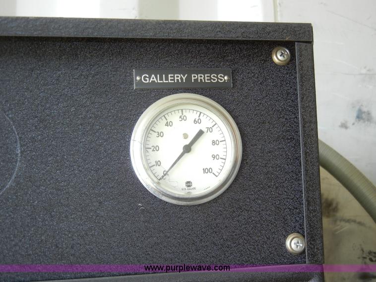 image for item J9361 Bacharach V-7500A injection test stand