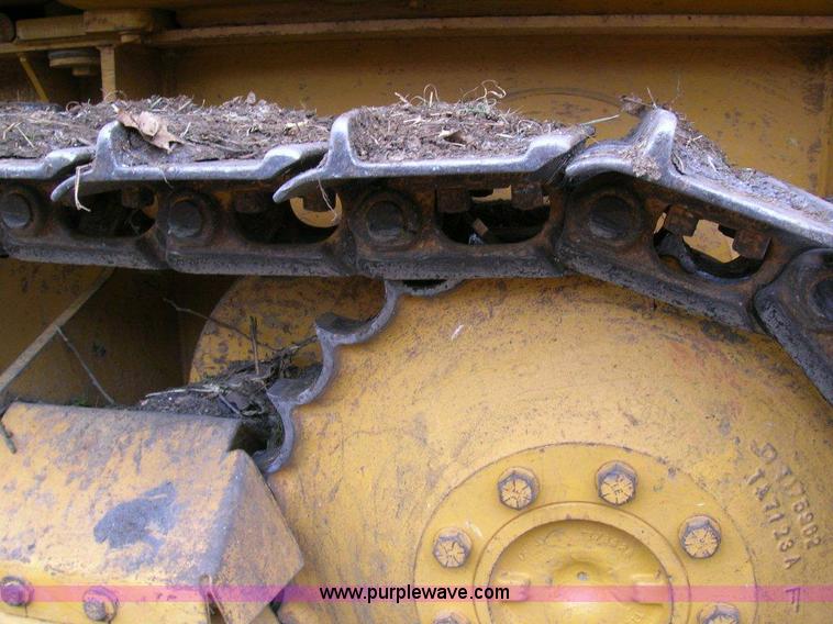 image for item A1834 2000 John Deere 450H dozer