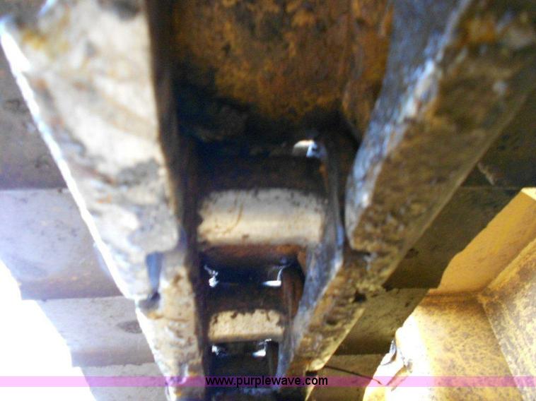 image for item A1834 2000 John Deere 450H dozer