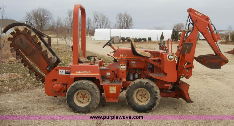 image for item A3419 Ditch Witch 3610DD trencher with bucket and digger