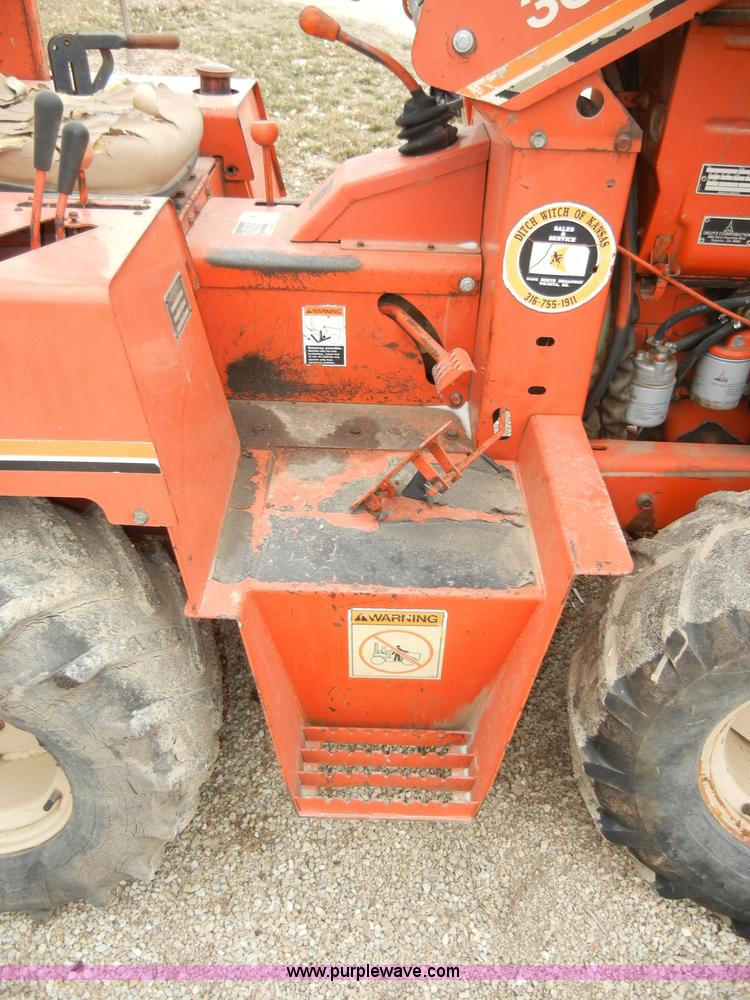 image for item A3419 Ditch Witch 3610DD trencher with bucket and digger