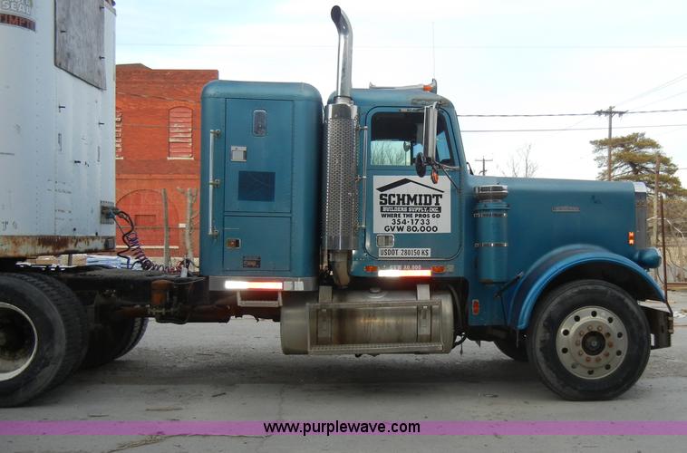 image for item A3429 1983 Freightliner FLC 64T semi truck