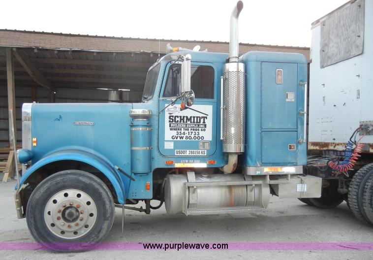 image for item A3429 1983 Freightliner FLC 64T semi truck