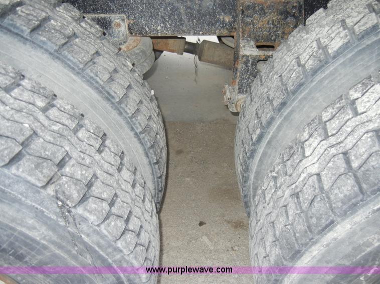 image for item A3429 1983 Freightliner FLC 64T semi truck