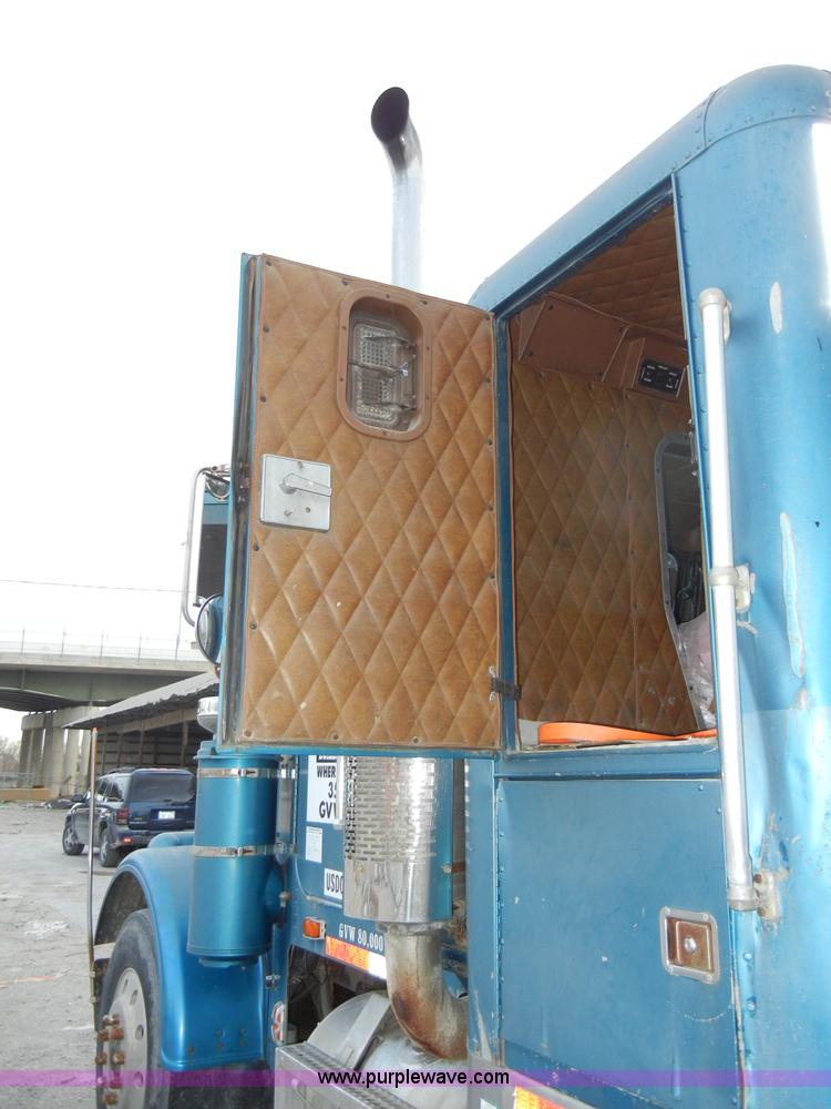 image for item A3429 1983 Freightliner FLC 64T semi truck