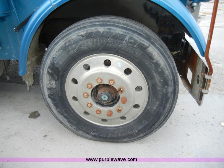 image for item A3429 1983 Freightliner FLC 64T semi truck