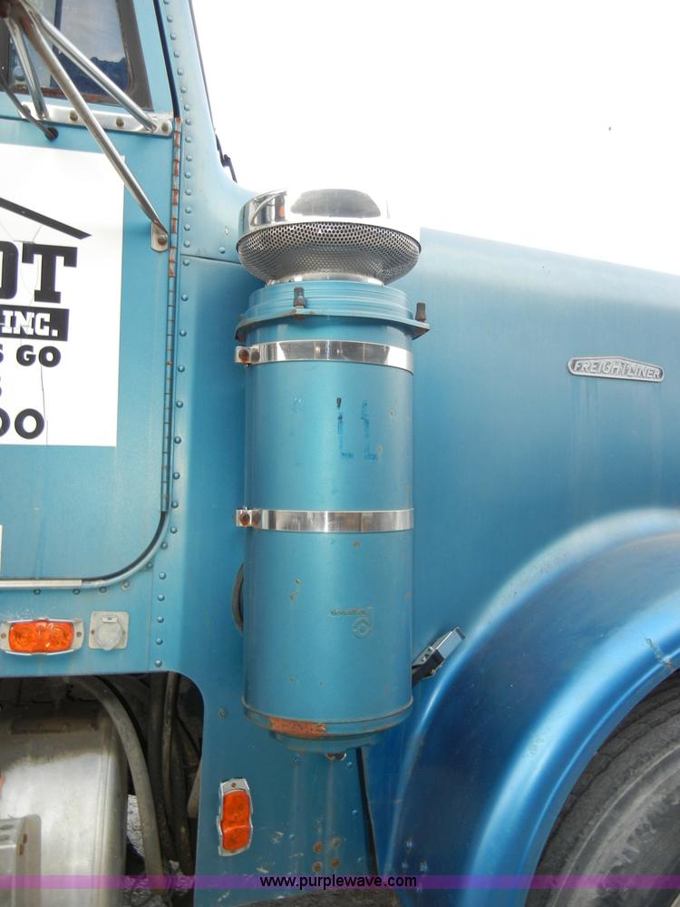 image for item A3429 1983 Freightliner FLC 64T semi truck