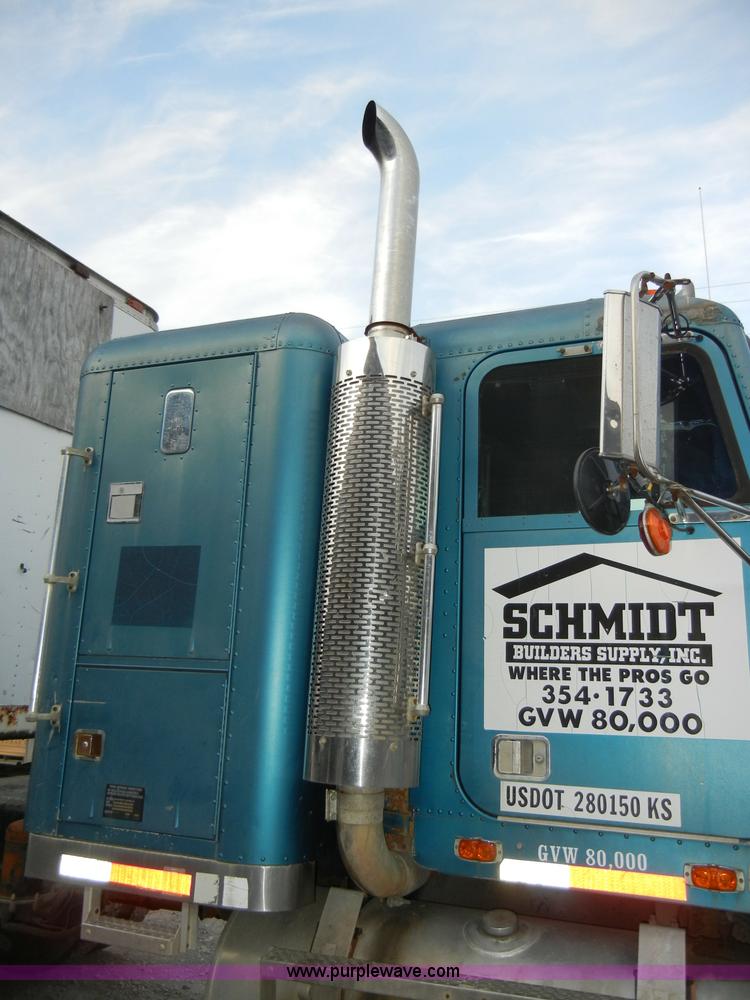 image for item A3429 1983 Freightliner FLC 64T semi truck