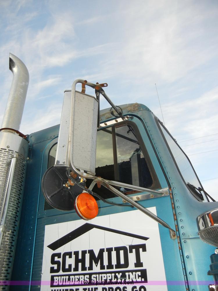 image for item A3429 1983 Freightliner FLC 64T semi truck