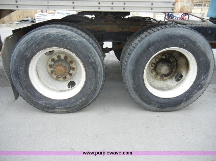 image for item A3429 1983 Freightliner FLC 64T semi truck