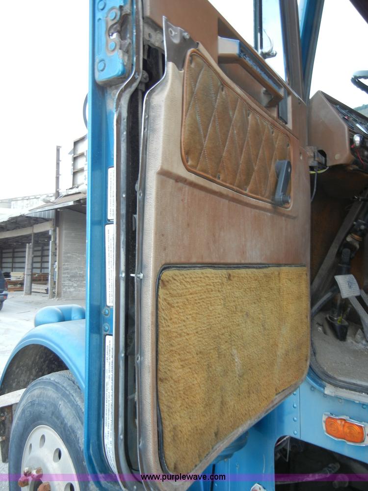 image for item A3429 1983 Freightliner FLC 64T semi truck