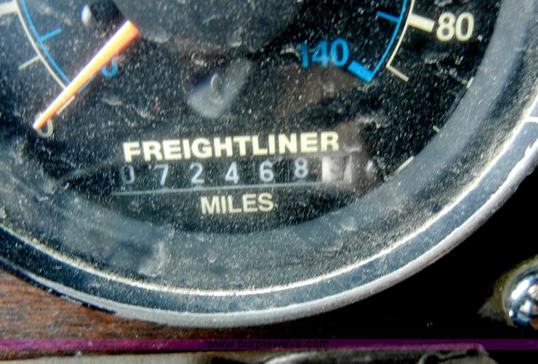 image for item A3429 1983 Freightliner FLC 64T semi truck