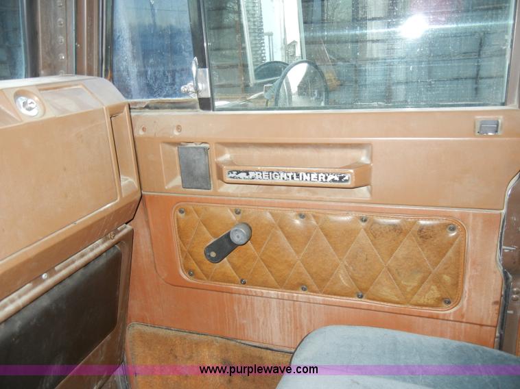 image for item A3429 1983 Freightliner FLC 64T semi truck