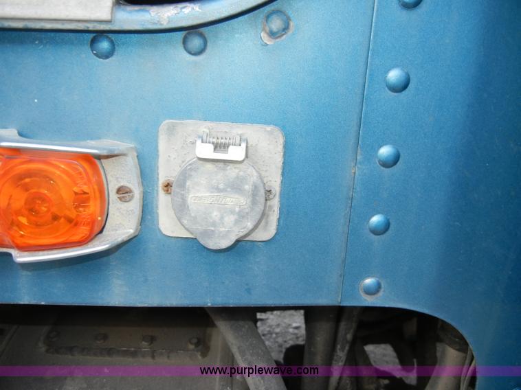 image for item A3429 1983 Freightliner FLC 64T semi truck