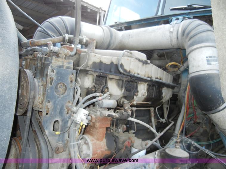 image for item A3429 1983 Freightliner FLC 64T semi truck