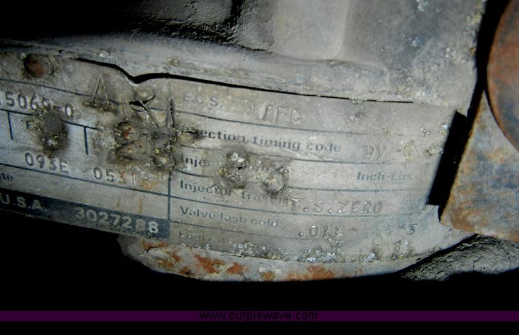 image for item A3429 1983 Freightliner FLC 64T semi truck