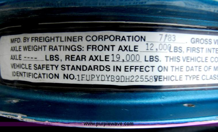 image for item A3429 1983 Freightliner FLC 64T semi truck