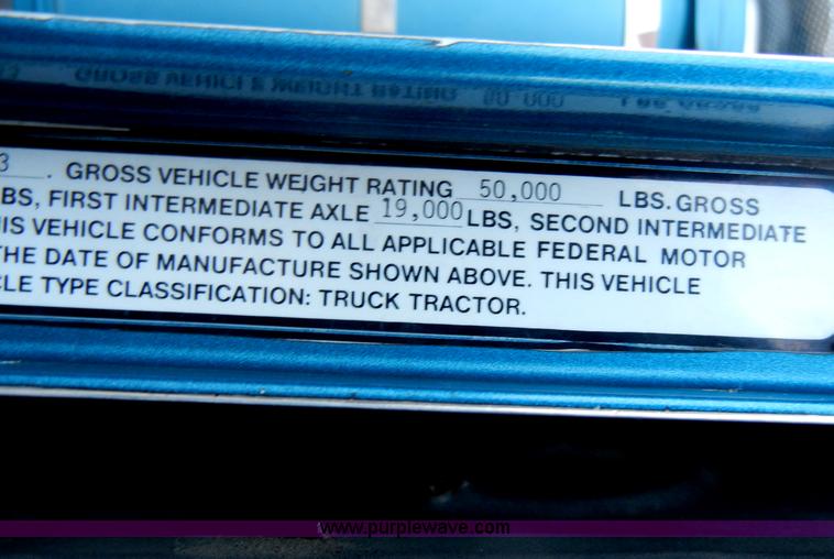 image for item A3429 1983 Freightliner FLC 64T semi truck