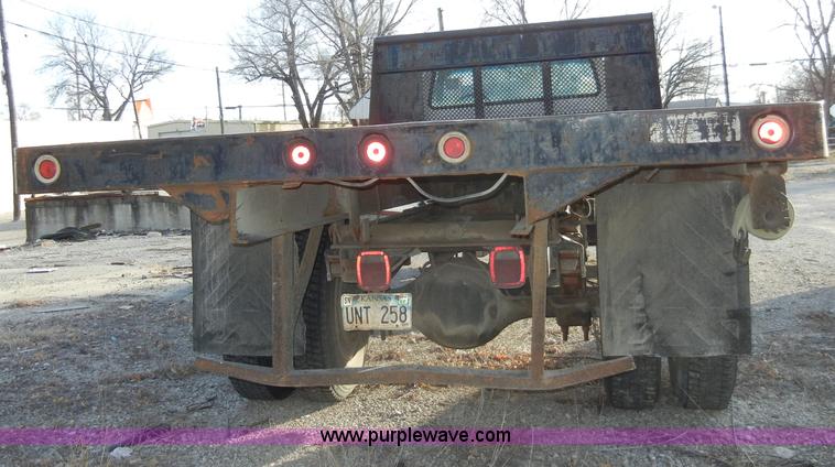 image for item A3430 1996 Ford F700 truck