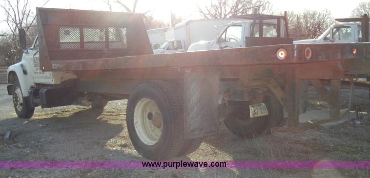 image for item A3430 1996 Ford F700 truck