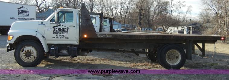 image for item A3430 1996 Ford F700 truck