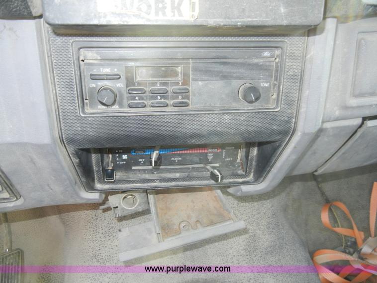 image for item A3430 1996 Ford F700 truck