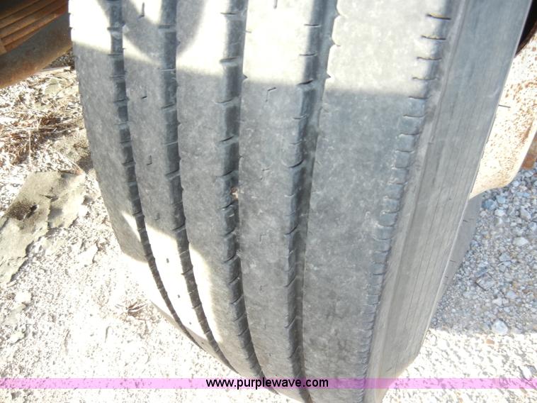 image for item A3430 1996 Ford F700 truck