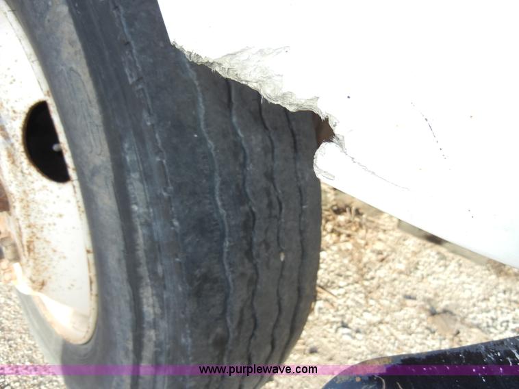 image for item A3430 1996 Ford F700 truck