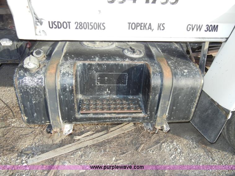 image for item A3430 1996 Ford F700 truck