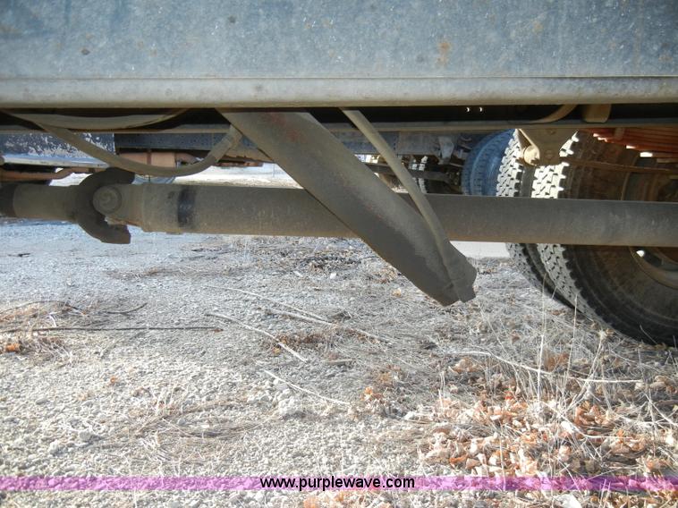 image for item A3430 1996 Ford F700 truck