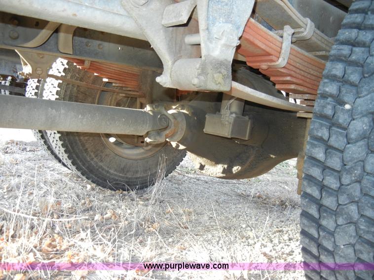 image for item A3430 1996 Ford F700 truck