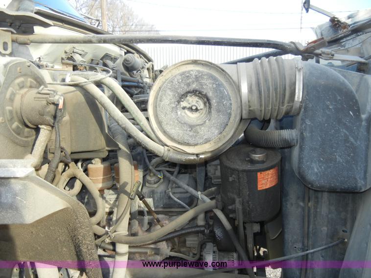 image for item A3430 1996 Ford F700 truck