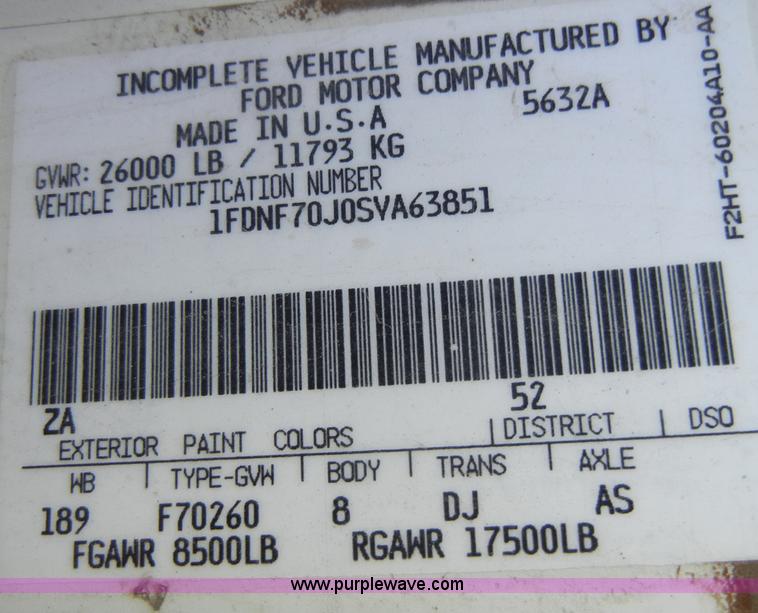 image for item A3431 1995 Ford F700 truck