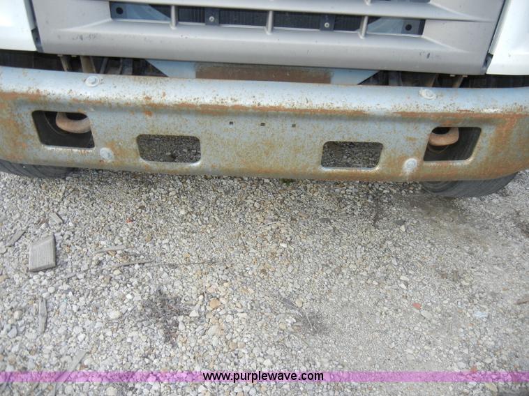 image for item A3432 1995 Ford F700 truck