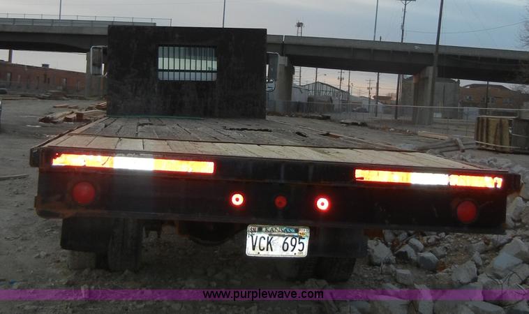 image for item A3433 1995 International 4700 truck