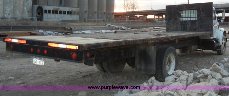 image for item A3433 1995 International 4700 truck