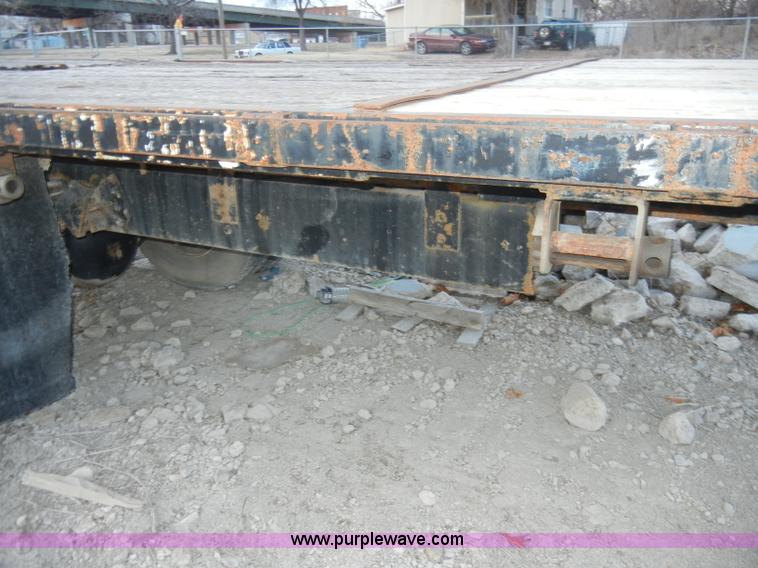 image for item A3433 1995 International 4700 truck