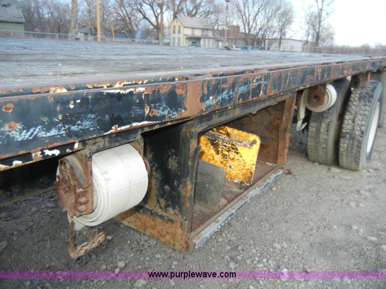 image for item A3433 1995 International 4700 truck