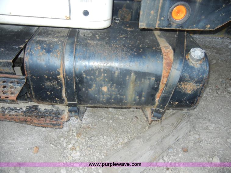 image for item A3433 1995 International 4700 truck