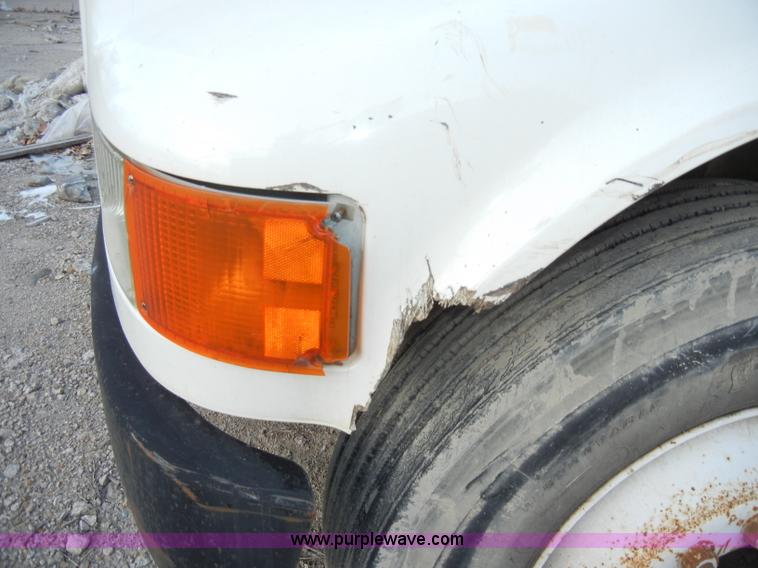 image for item A3433 1995 International 4700 truck