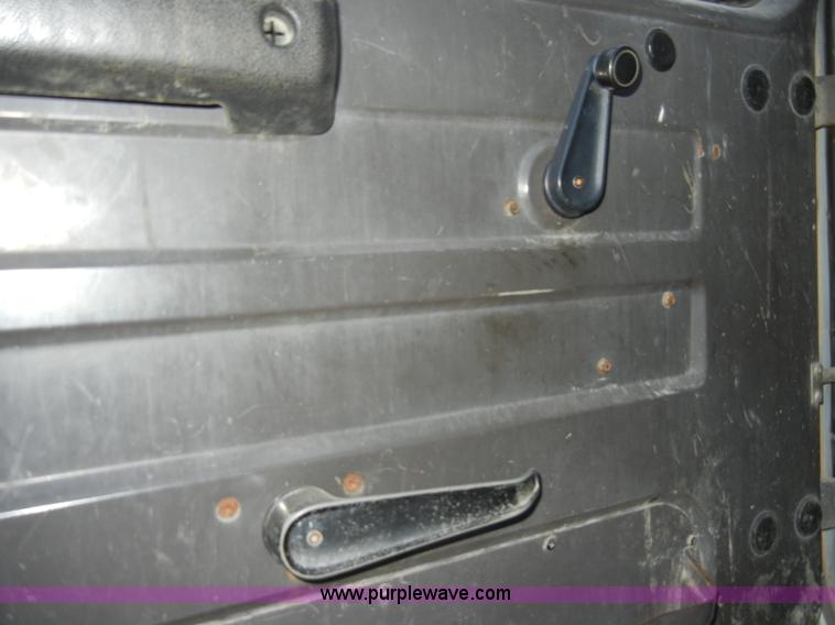 image for item A3433 1995 International 4700 truck