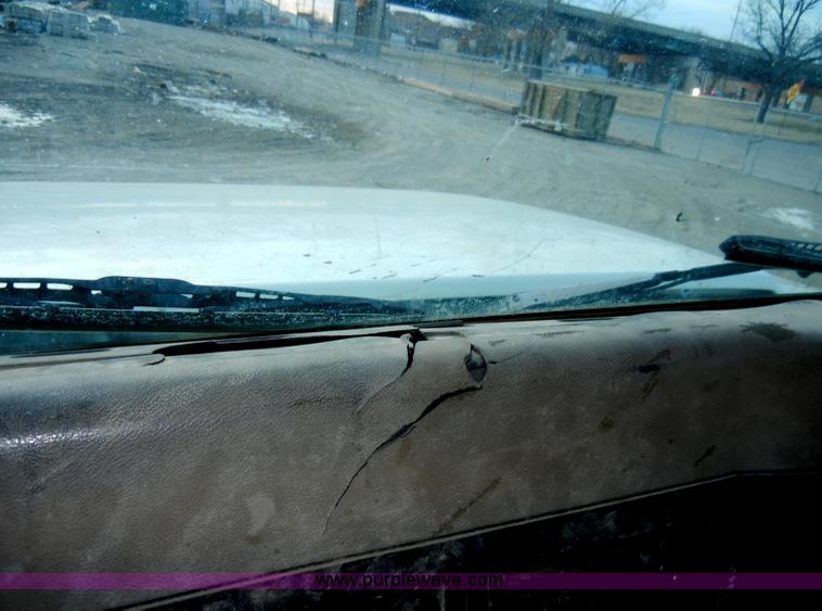 image for item A3433 1995 International 4700 truck