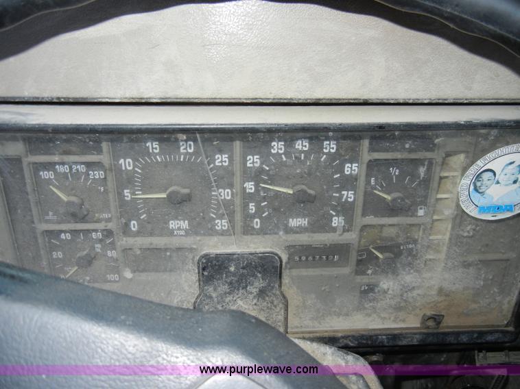 image for item A3433 1995 International 4700 truck