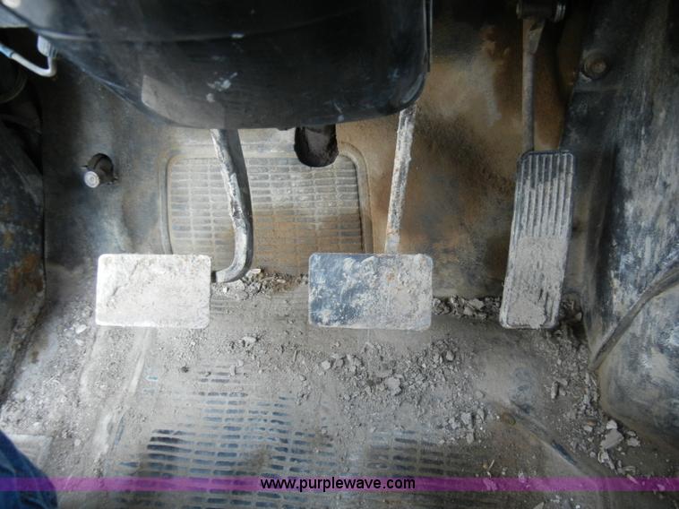 image for item A3433 1995 International 4700 truck