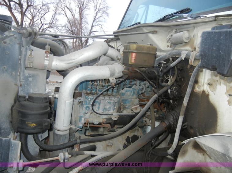 image for item A3433 1995 International 4700 truck