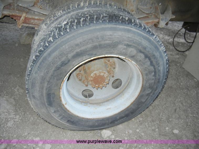 image for item A3434 1997 GMC C6500 truck