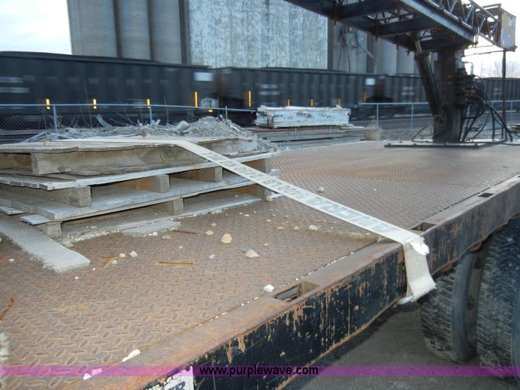 image for item A3434 1997 GMC C6500 truck