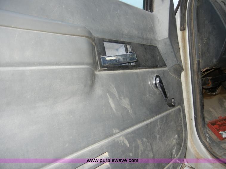 image for item A3434 1997 GMC C6500 truck