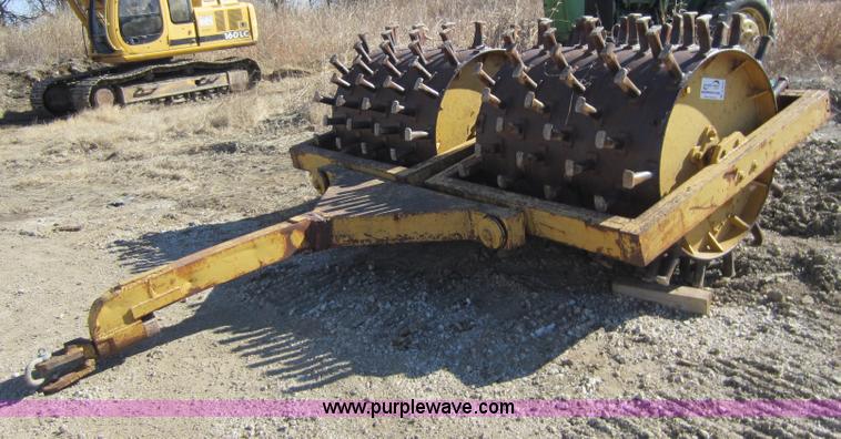 image for item A5634 Dual sheeps foot roller