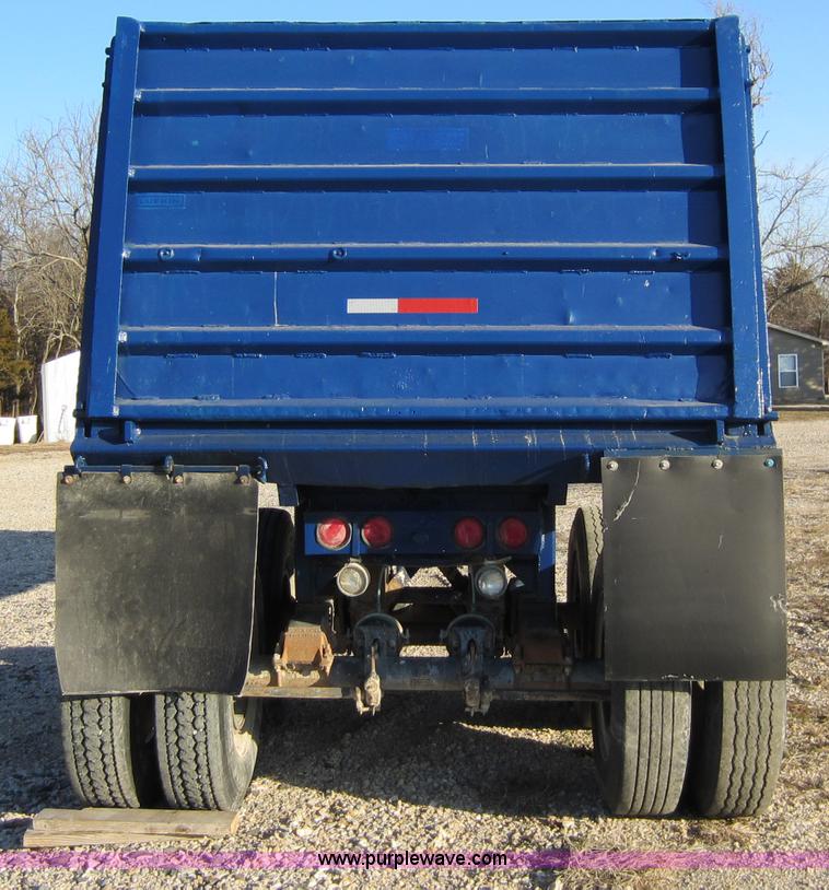 image for item A5646 1962 Lufkin 27' end dump trailer